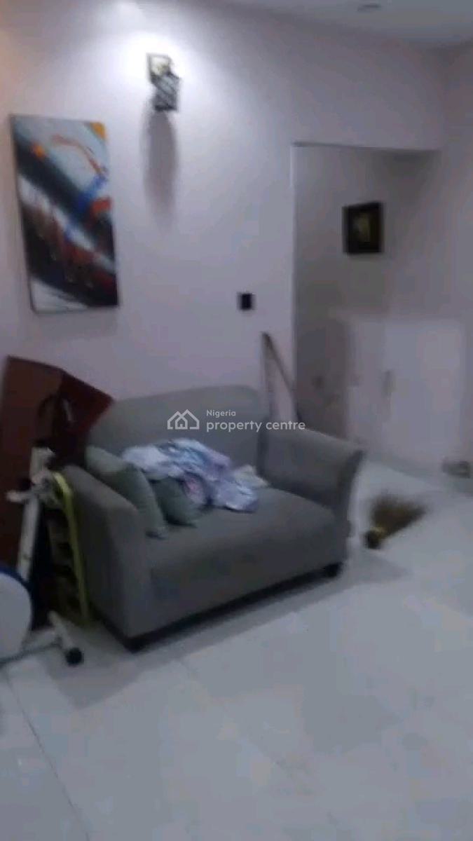 Standard N Executive  Mini Flat, Adekunle, Yaba, Lagos, Mini Flat (room and Parlour) for Rent