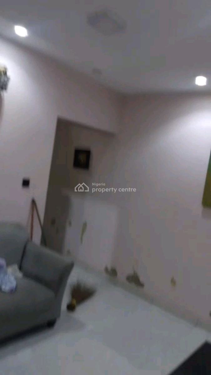 Standard N Executive  Mini Flat, Adekunle, Yaba, Lagos, Mini Flat (room and Parlour) for Rent