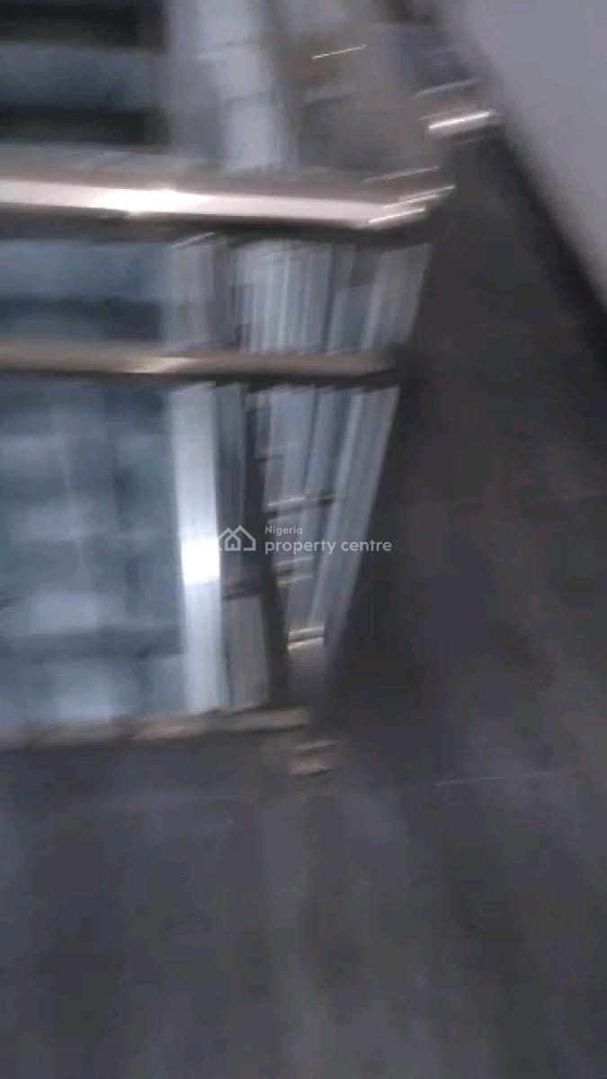 Standard N Executive  Mini Flat, Adekunle, Yaba, Lagos, Mini Flat (room and Parlour) for Rent