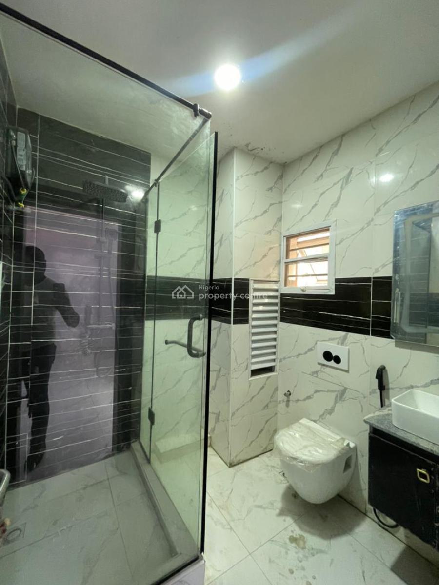 Fully Serviced 2-bedroom Apartment with Bq, Off Freedom Way, Lekki Phase 1, Lekki, Lagos, Flat / Apartment for Rent