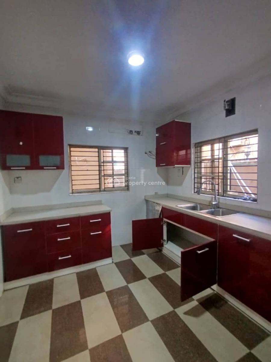 3bed Room Flat at Mogodo Phr 1, Gra Phase 1, Magodo, Lagos, Flat / Apartment for Rent
