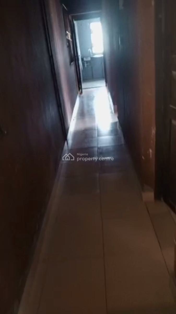 Neatly Used 2 Bedroom Apartment (upstairs), Off Jonathan Coker, New Oko-oba, Agege, Lagos, Flat / Apartment for Rent