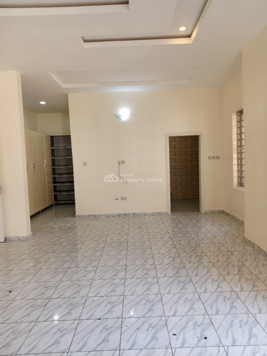 Very Clean, Massive 4 Bed Semi-detached Duplex with Bq in an Estate, Ologolo, Lekki, Lagos, Semi-detached Duplex for Rent