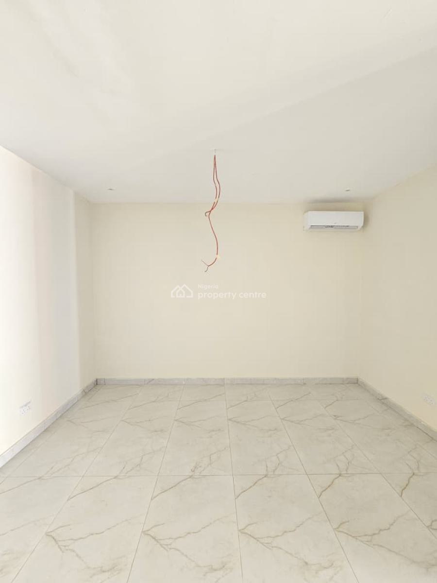 Outstanding Luxury Spacious 3 Bedroom Apartment with Bq, Lekki Phase 1, Lekki Phase 1, Lekki, Lagos, Block of Flats for Sale