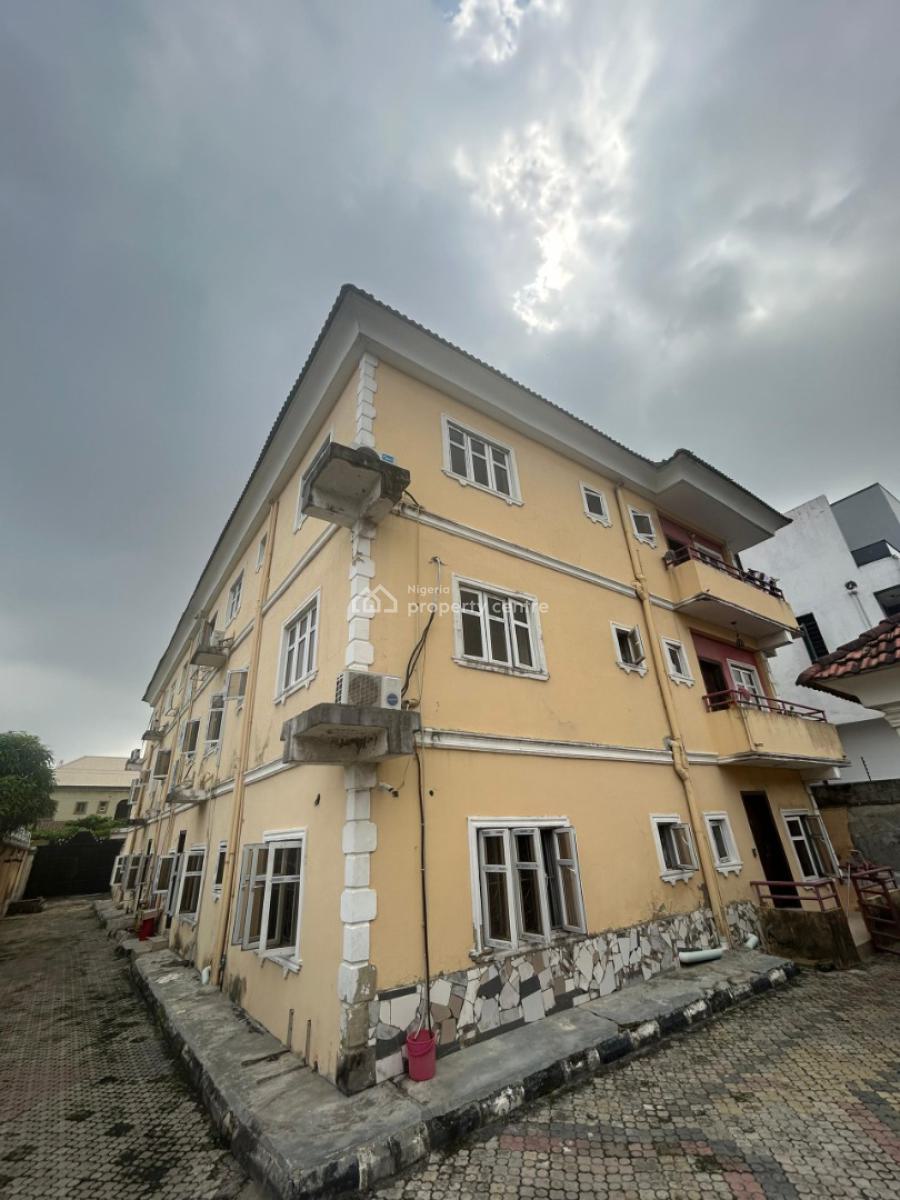 Well Maintained 3bedroom Flat in a Serene Neighborhood, Osapa, Lekki, Lagos, Flat / Apartment for Rent
