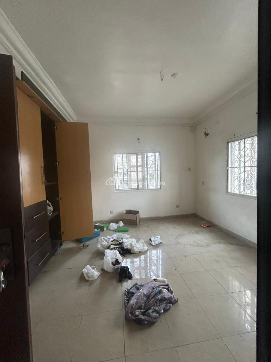 Well Maintained 3bedroom Flat in a Serene Neighborhood, Osapa, Lekki, Lagos, Flat / Apartment for Rent