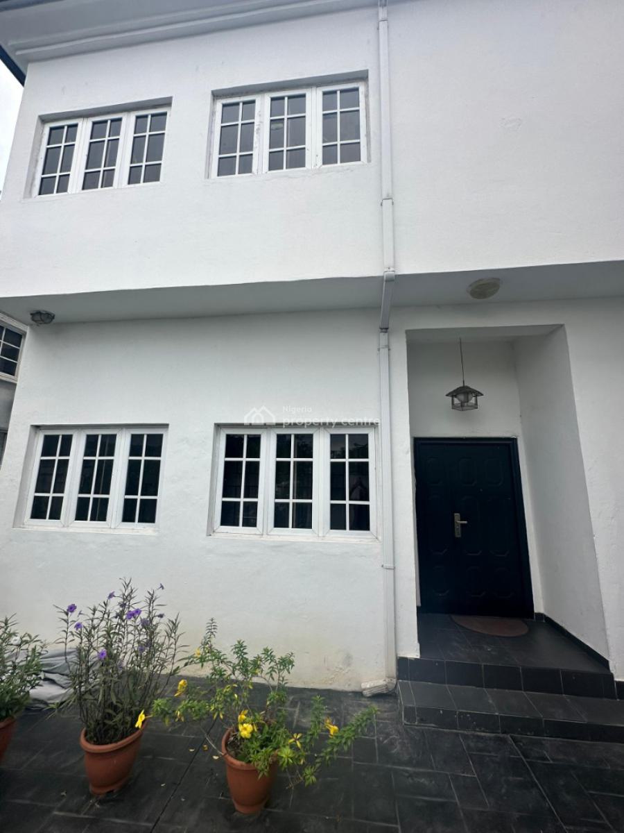 2 Bedroom Apartments, Lekki Phase 1, Lekki, Lagos, Flat / Apartment for Rent