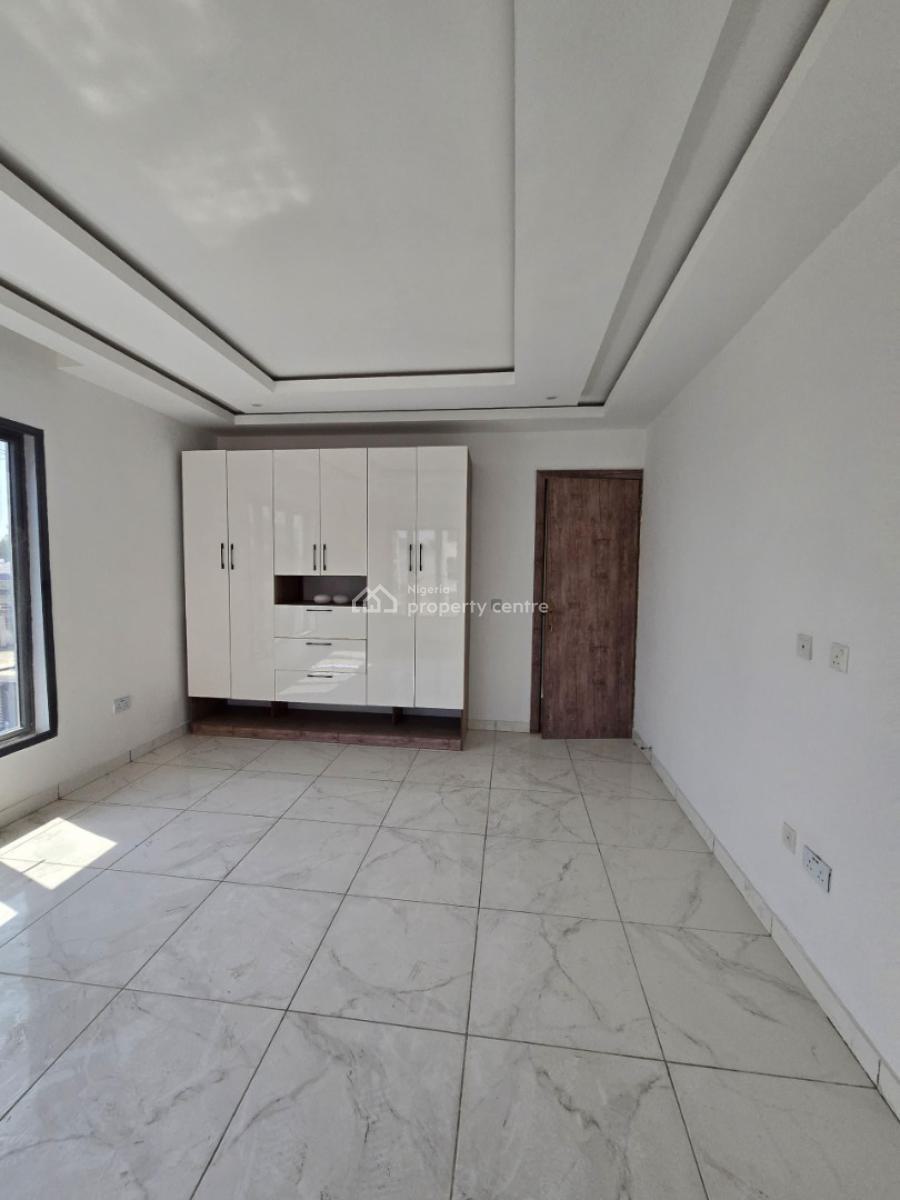 4 Bedroom Maisonette with Boys Quarters, Lekki Right/oniru Axis, Lekki Phase 1, Lekki, Lagos, Flat / Apartment for Sale