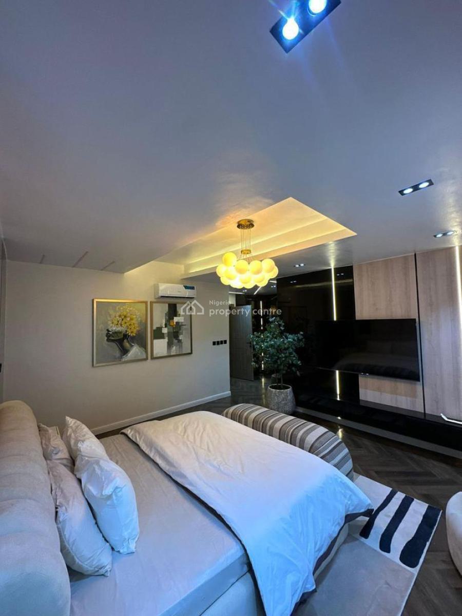 Spacious 3 Three Bedroom Apartment with Bathtub ,private Balcony, Ps5, Lekki Phase 1, Lekki, Lagos, Flat / Apartment Short Let