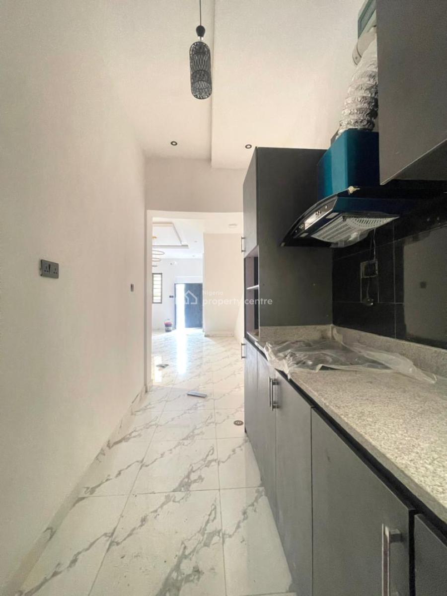 Fastest Finger! Massive Discount on This 3bed with Private Compound, Fastest Finger! Massive Discount on This 3bed with Private Compound, Ajah, Lagos, Terraced Duplex for Sale