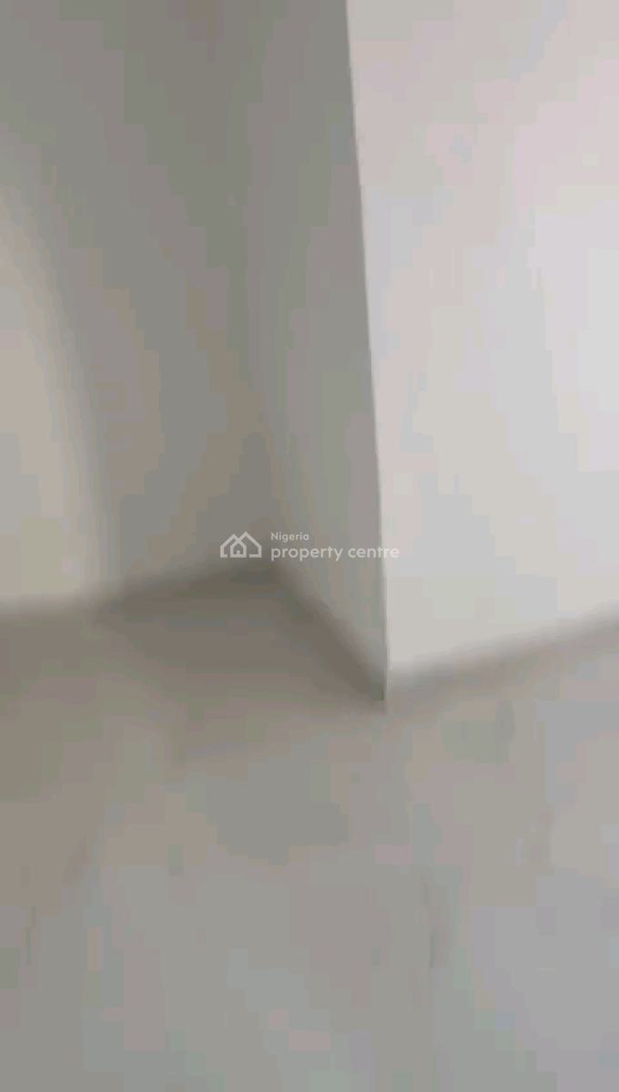 a Newly Built and Spacious 2bedroom Apartment (upstairs), Oloruntoyin Street, Oworonshoki, Shomolu, Lagos, Flat / Apartment for Rent