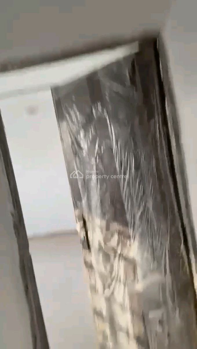 a Newly Built and Spacious 2bedroom Apartment (upstairs), Oloruntoyin Street, Oworonshoki, Shomolu, Lagos, Flat / Apartment for Rent