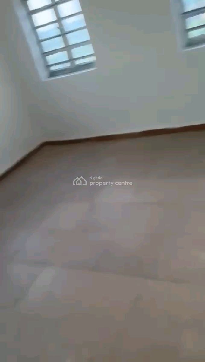 a Newly Built and Spacious 2bedroom Apartment (upstairs), Oloruntoyin Street, Oworonshoki, Shomolu, Lagos, Flat / Apartment for Rent