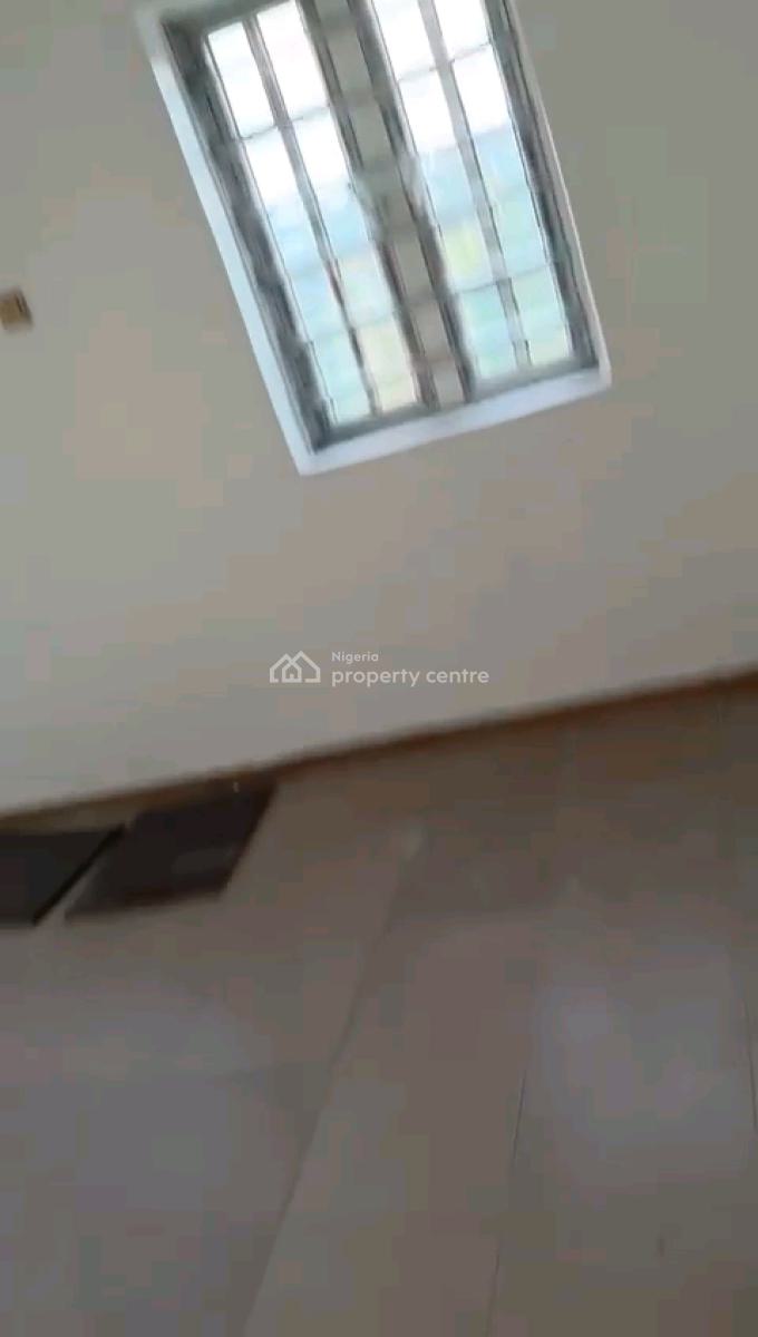 a Newly Built and Spacious 2bedroom Apartment (upstairs), Oloruntoyin Street, Oworonshoki, Shomolu, Lagos, Flat / Apartment for Rent