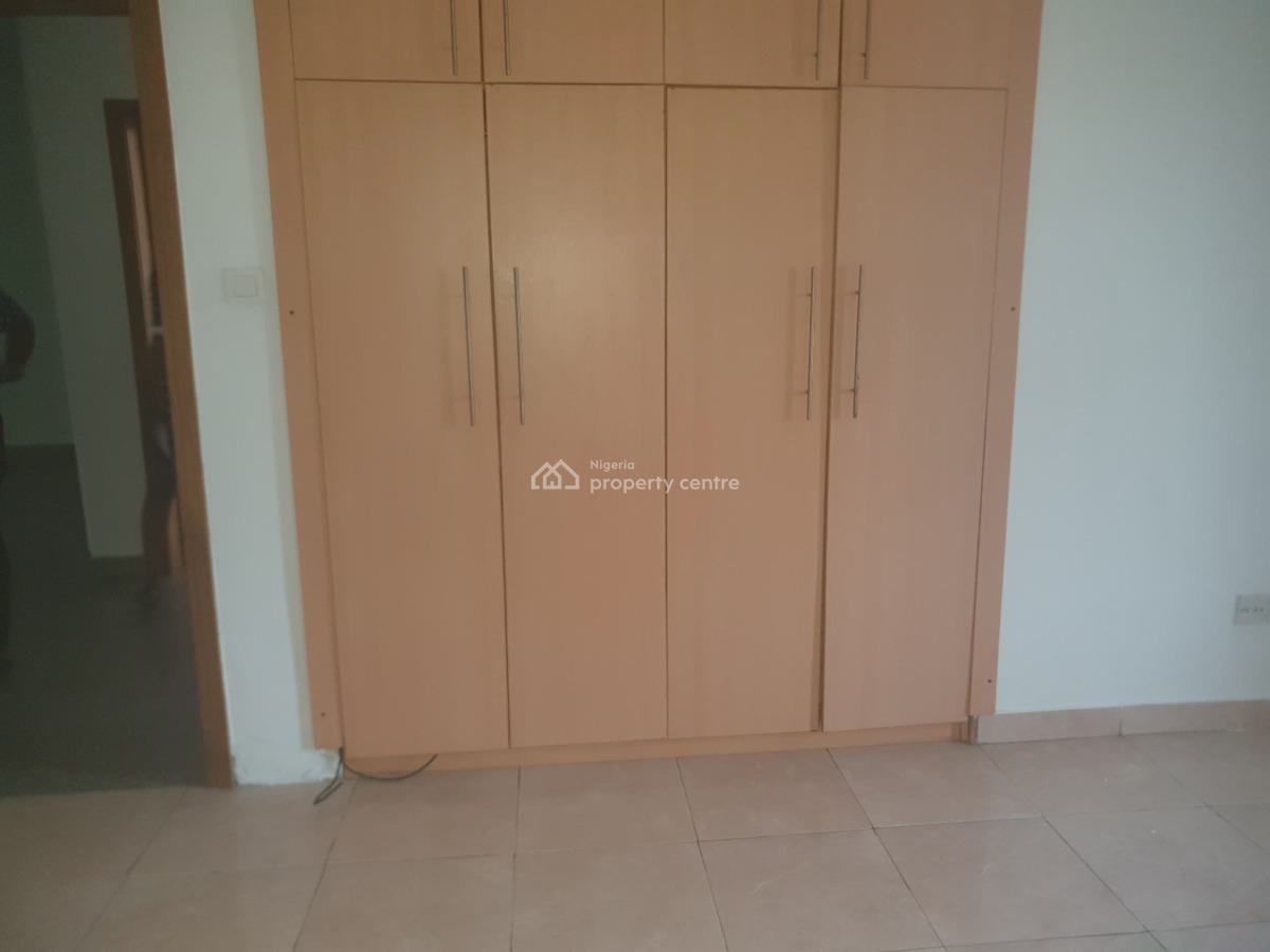 Serviced 2-bedroom Penthouse Apartment, Phase 1, Lekki, Lagos, Flat / Apartment for Rent