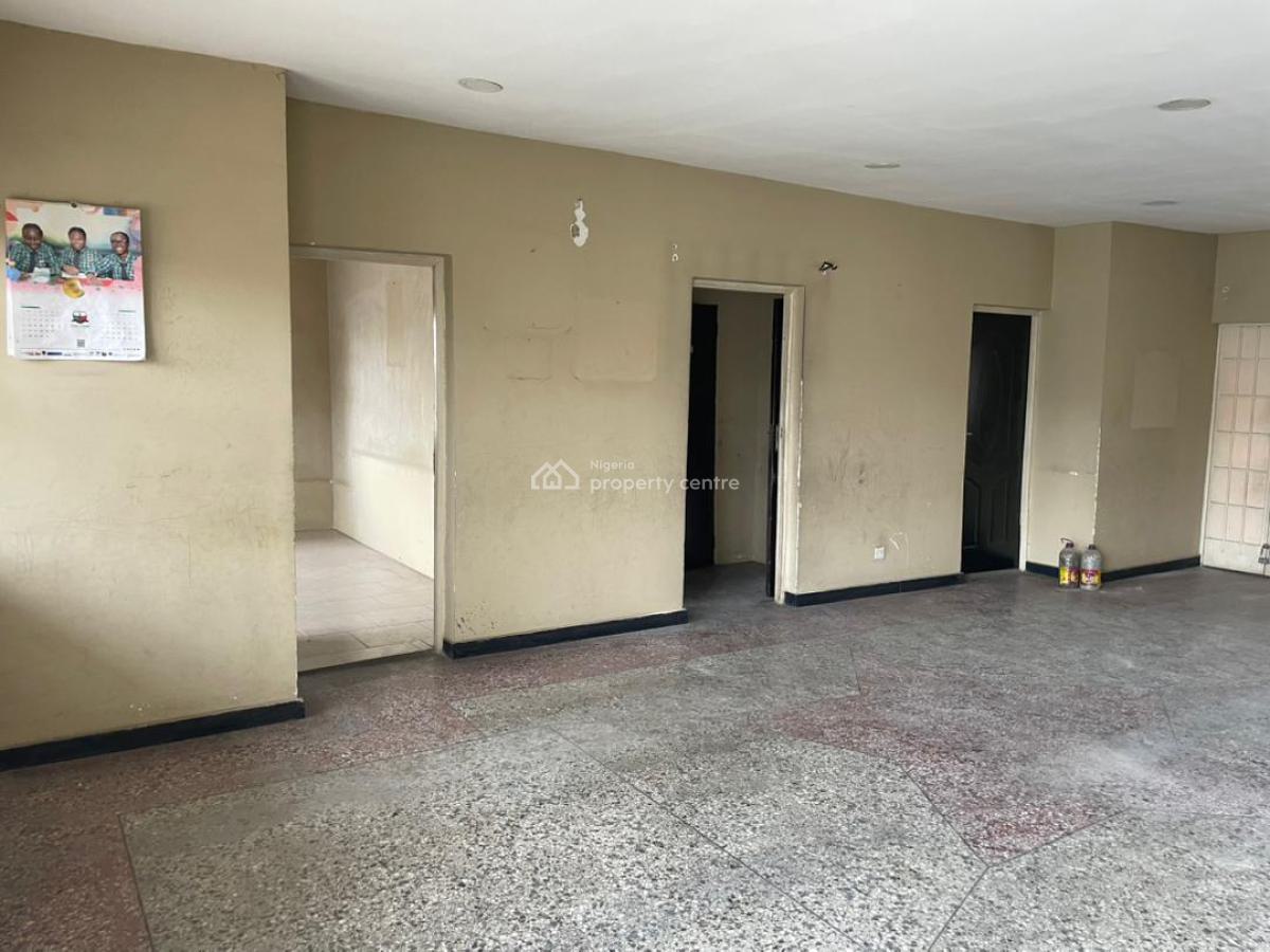 2 Bedroom Apartment in an Estate, Estate, Gbagada, Lagos, Flat / Apartment for Rent