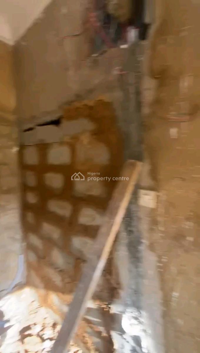 Newly Renovated Spacious Mini Ground Floor  All Room En-suite, Soluyi, Gbagada, Lagos, Mini Flat (room and Parlour) for Rent