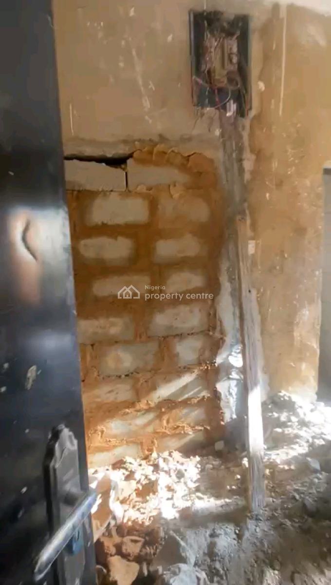 Newly Renovated Spacious Mini Ground Floor  All Room En-suite, Soluyi, Gbagada, Lagos, Mini Flat (room and Parlour) for Rent