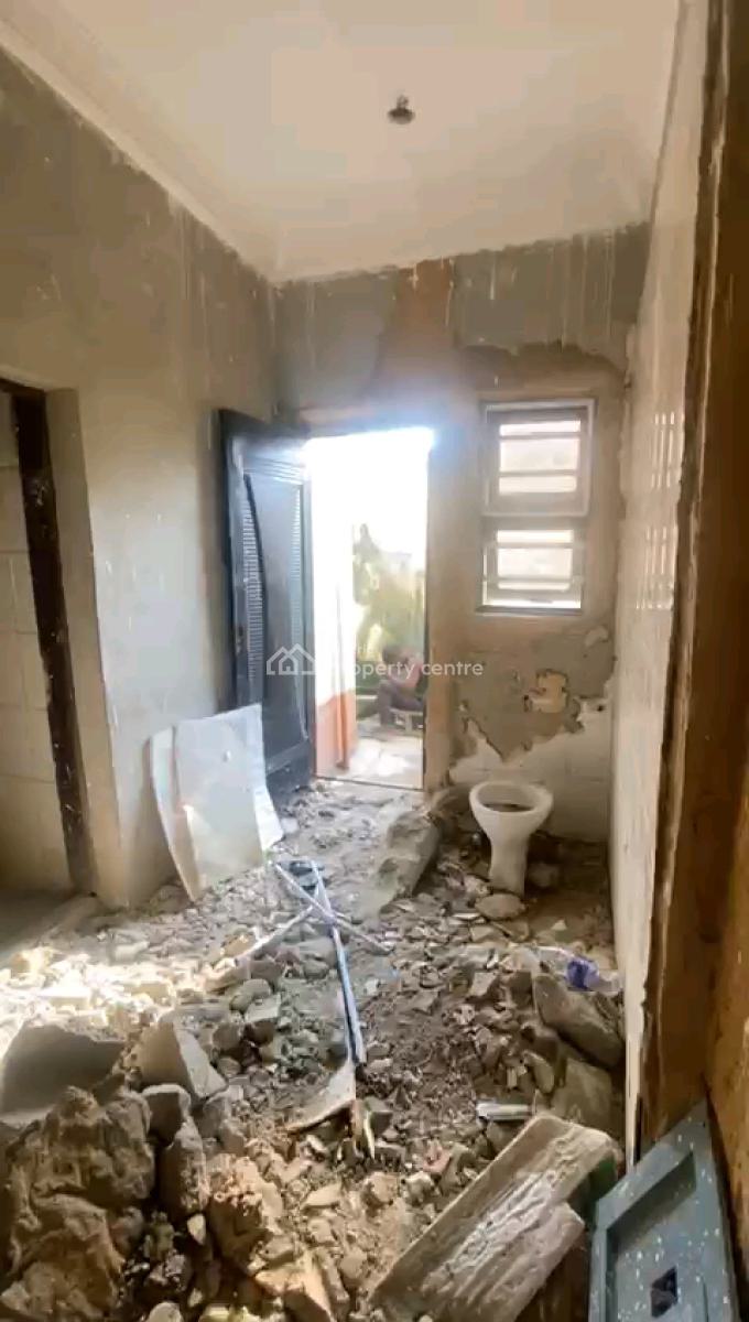 Newly Renovated Spacious Mini Ground Floor  All Room En-suite, Soluyi, Gbagada, Lagos, Mini Flat (room and Parlour) for Rent