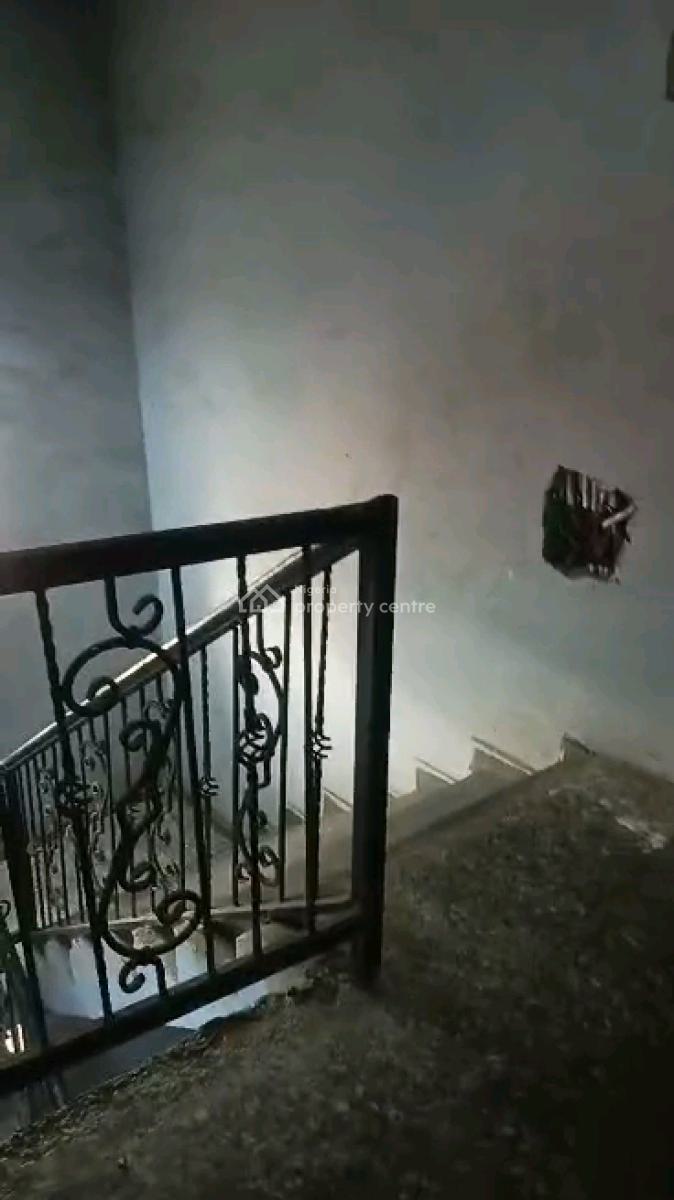 Miniflat at Adekunle Yaba, Adekunle, Yaba, Lagos, Mini Flat (room and Parlour) for Rent