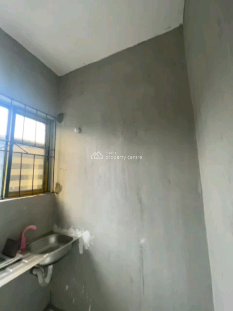 Newly Built, and Very Spacious Studio Apartment, Sungas Bus Stop, Shomolu, Lagos, Self Contain (single Rooms) for Rent