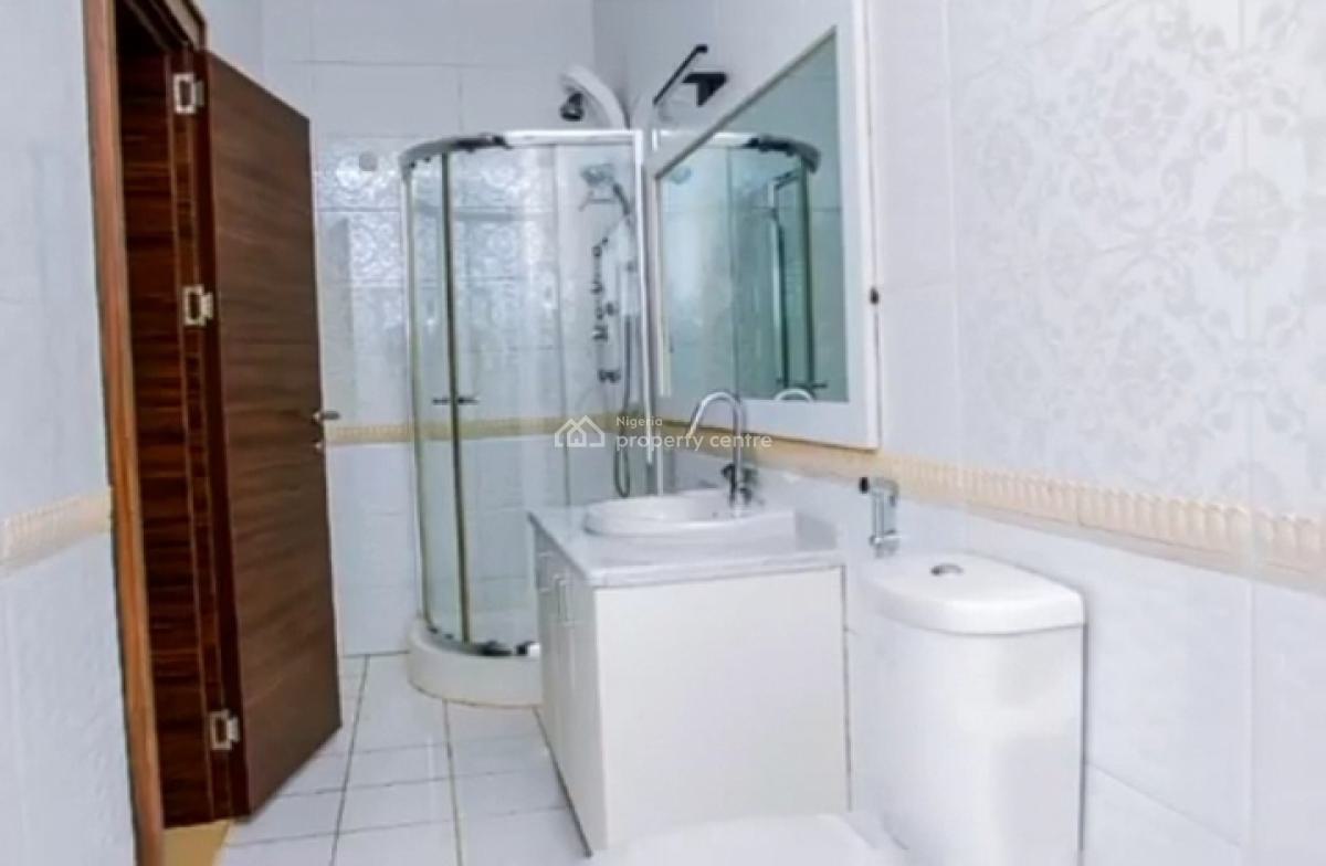 4 Floors Office Complex Building, on Obafemi Awolowo Way, Jabi, Abuja, Jabi, Abuja, Plaza / Complex / Mall for Sale