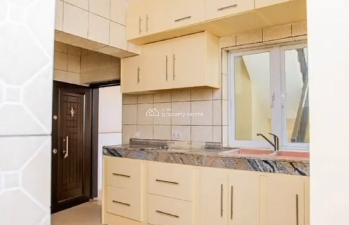 4 Floors Office Complex Building, on Obafemi Awolowo Way, Jabi, Abuja, Jabi, Abuja, Plaza / Complex / Mall for Sale