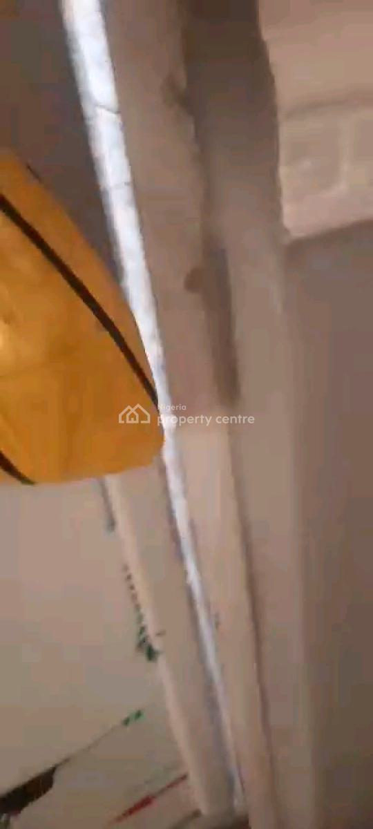 Standard N Executive  Mini Flat, Old Yaba Road, Adekunle, Yaba, Lagos, Mini Flat (room and Parlour) for Rent