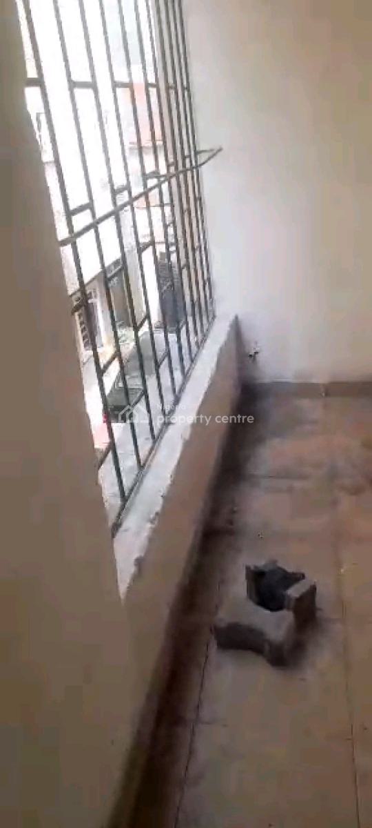 Standard N Executive  Mini Flat, Old Yaba Road, Adekunle, Yaba, Lagos, Mini Flat (room and Parlour) for Rent