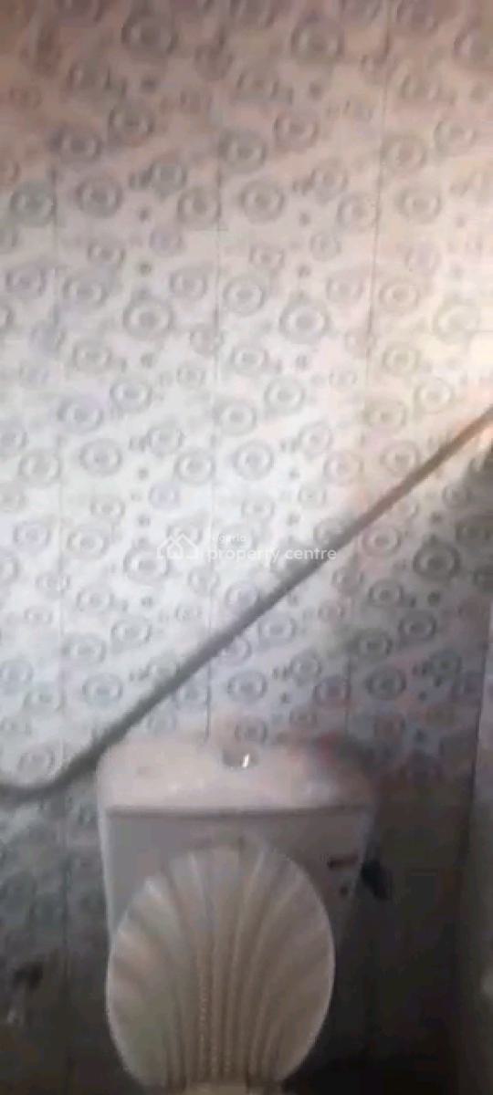 Standard N Executive  Mini Flat, Old Yaba Road, Adekunle, Yaba, Lagos, Mini Flat (room and Parlour) for Rent