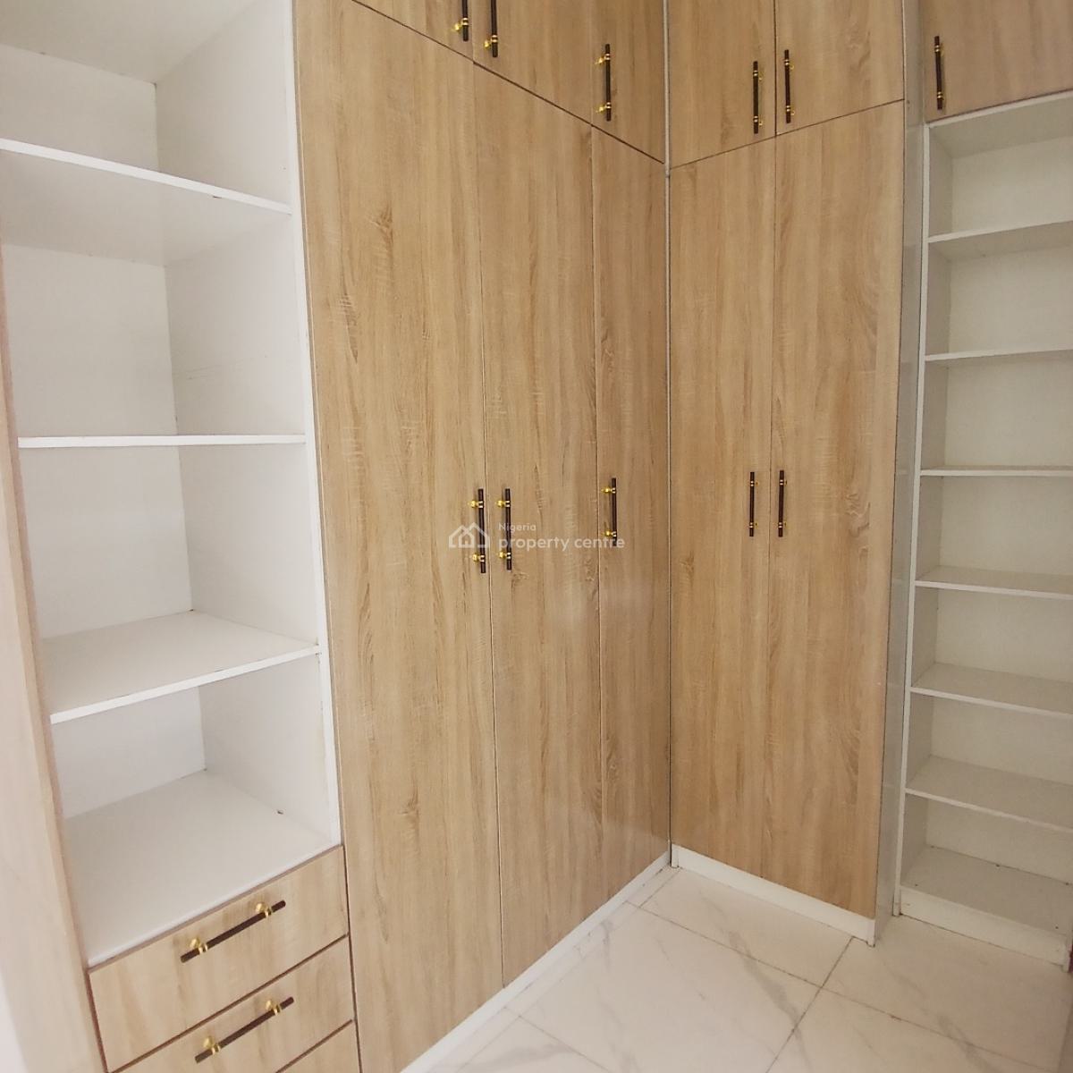 Lovely 4 Bedroom Terrace Duplex with Bq, Ikota, Lekki, Lagos, Semi-detached Duplex for Sale