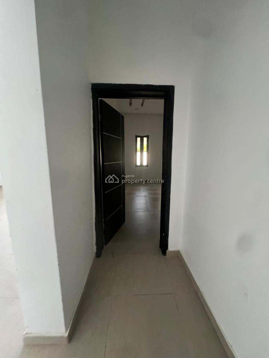 Standard 2 Bedroom Apartment, Lekki Scheme 2 Along Abraham Adesanya Ajah Lagos, Ajah, Lagos, Flat / Apartment for Rent