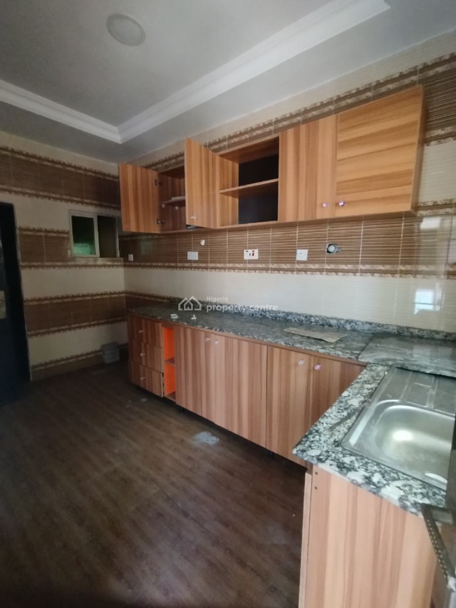 2 Bedroom Apartment, Addo Road, Ajah, Lagos, Flat / Apartment for Rent