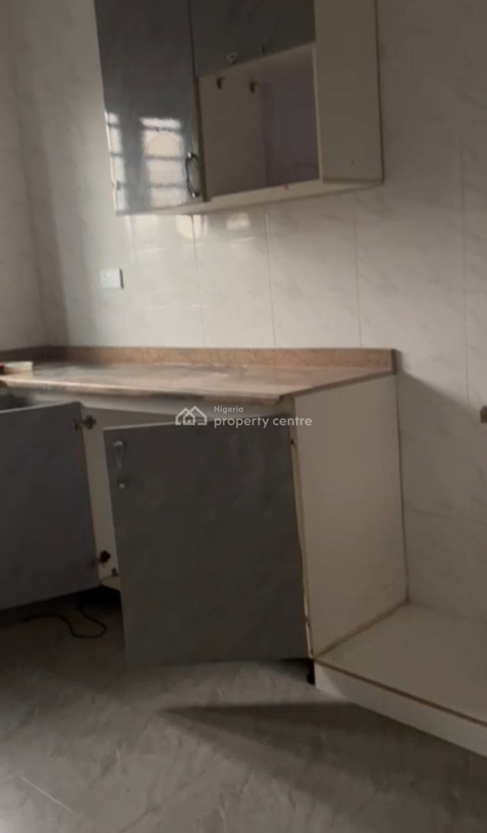 Lovely 2 Bedroom Apartment, Ologolo, Lekki, Lagos, Flat / Apartment for Rent