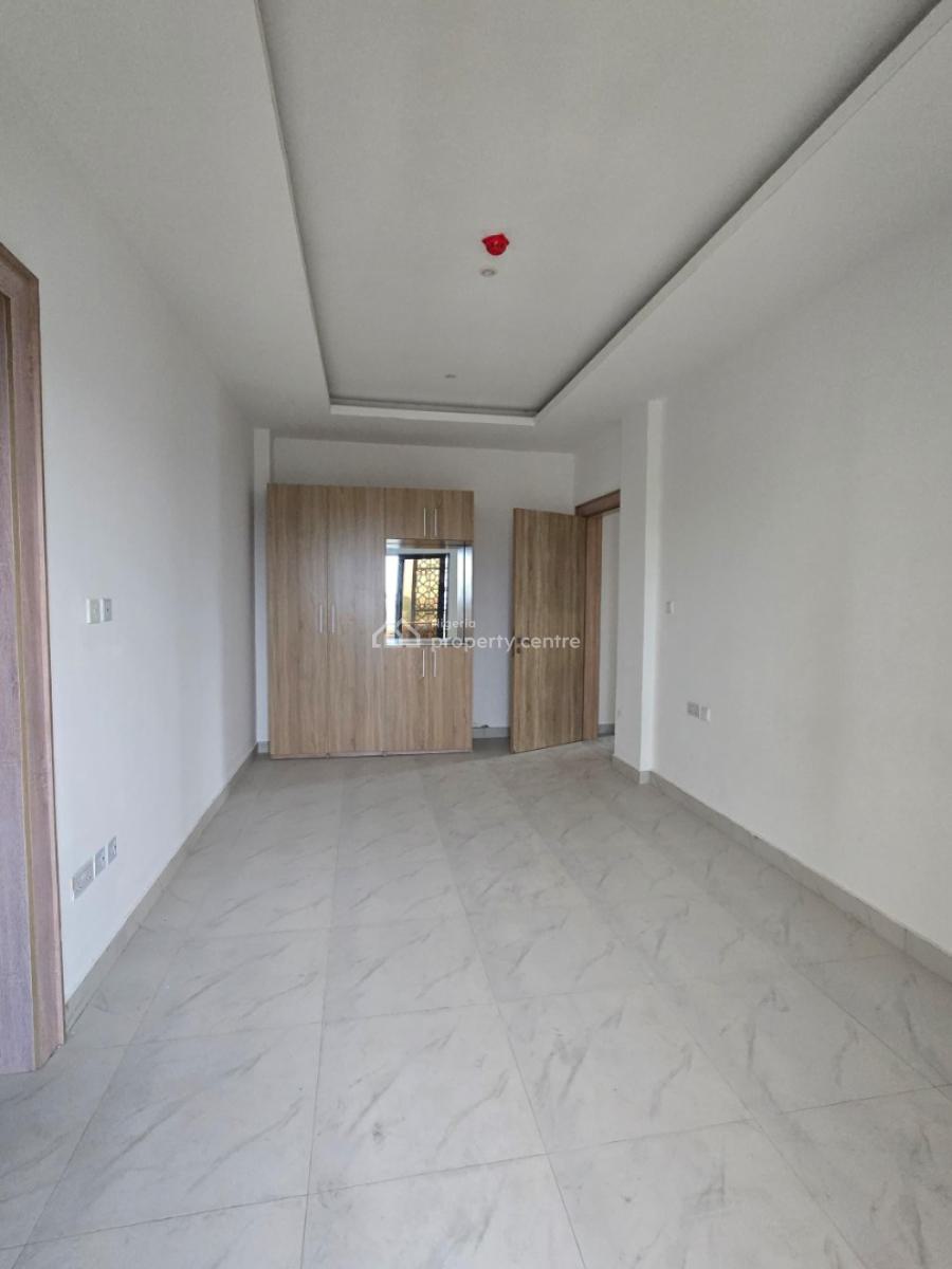Spacoius and Luxury 3-bedroom Apartments, Lekki Phase 1, Lekki, Lagos, Flat / Apartment for Sale