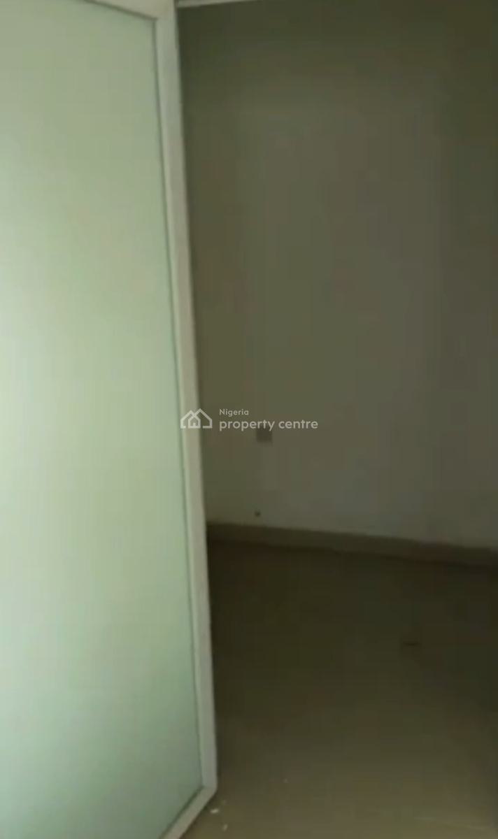 90sqm Office First Floor, Lekki Phase 1, Lekki, Lagos, Office Space for Rent