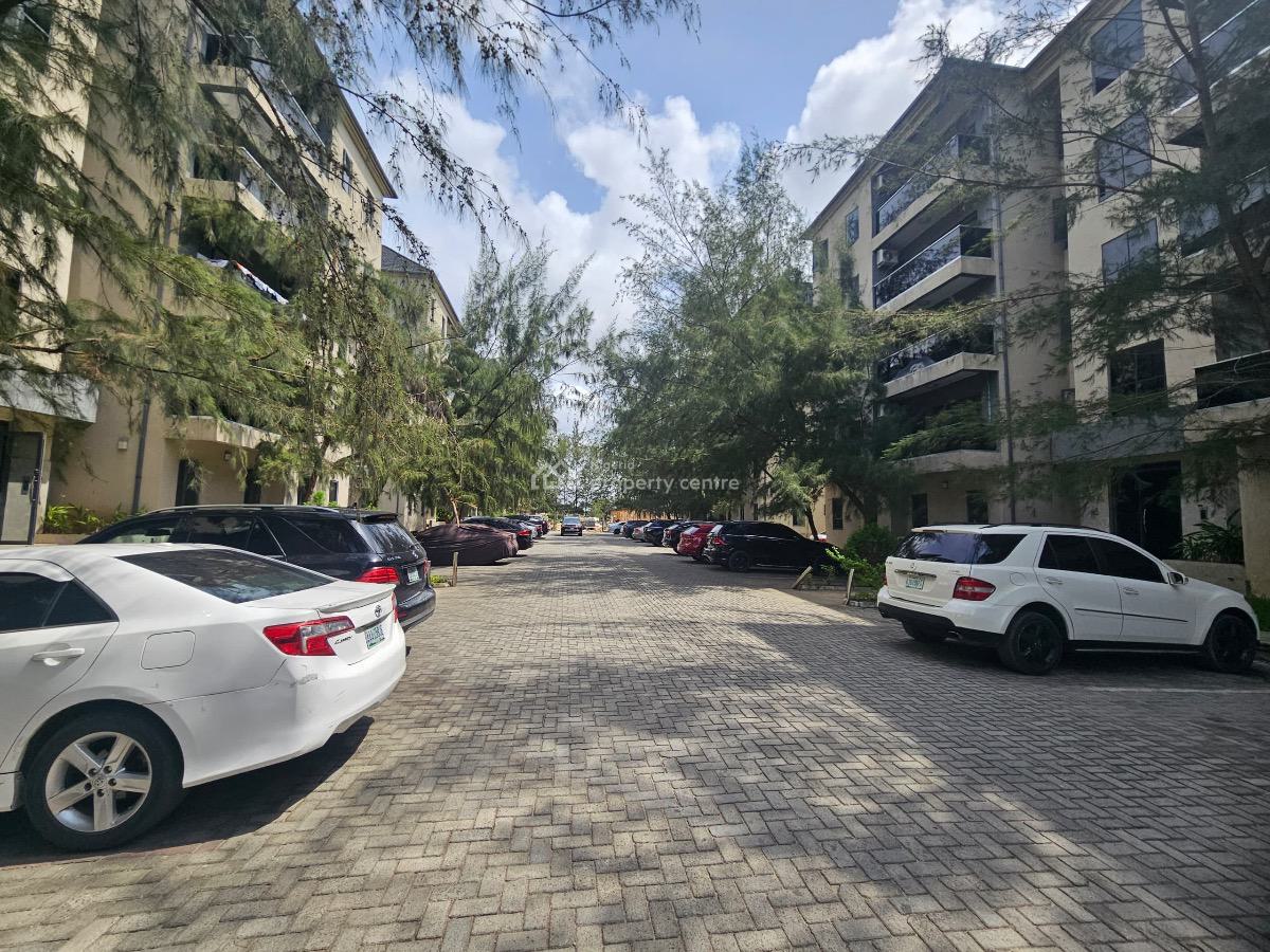 Very Well Maintained 2 Bedroom Flat for R E N T, Lekky County Homes (meganound), Ikota, Lekki, Lagos, Flat / Apartment for Rent