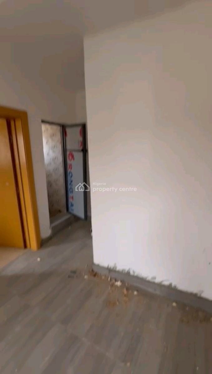 Newly Built Decent Spacious Mini Upflat and Down Flat with 2toilet, New Garage, Gbagada, Lagos, Mini Flat (room and Parlour) for Rent