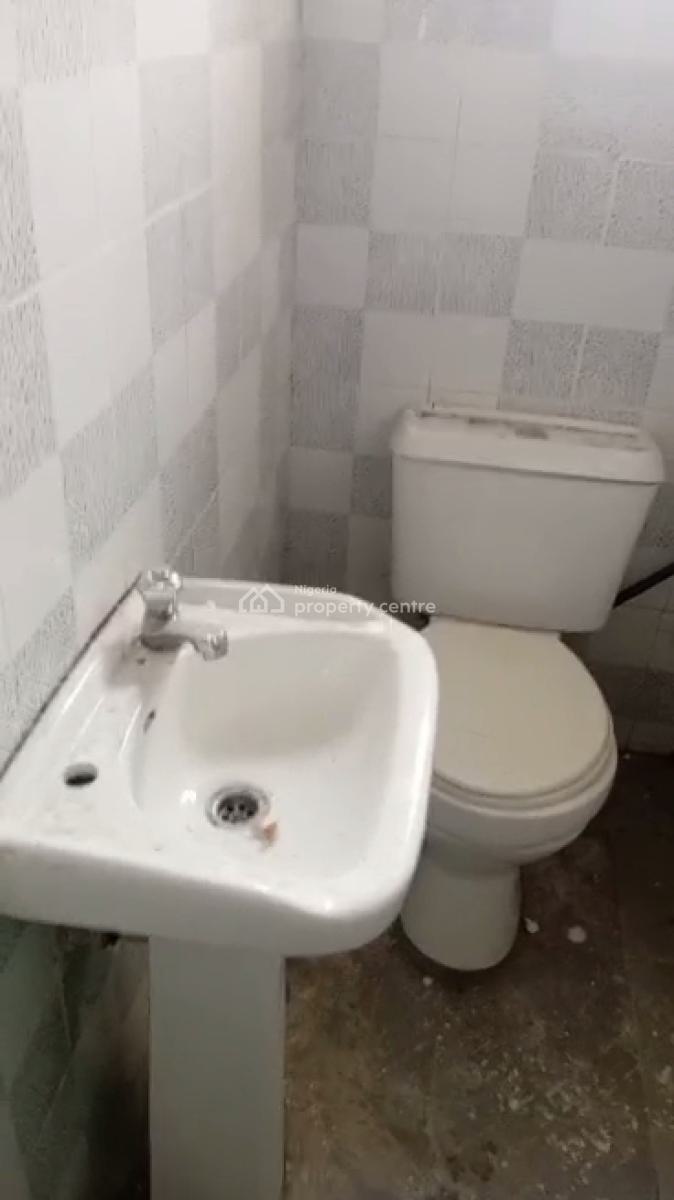 Newly Renovated 2 Bedroom Duplex, Off Olaniyi, New Oko-oba, Agege, Lagos, Flat / Apartment for Rent