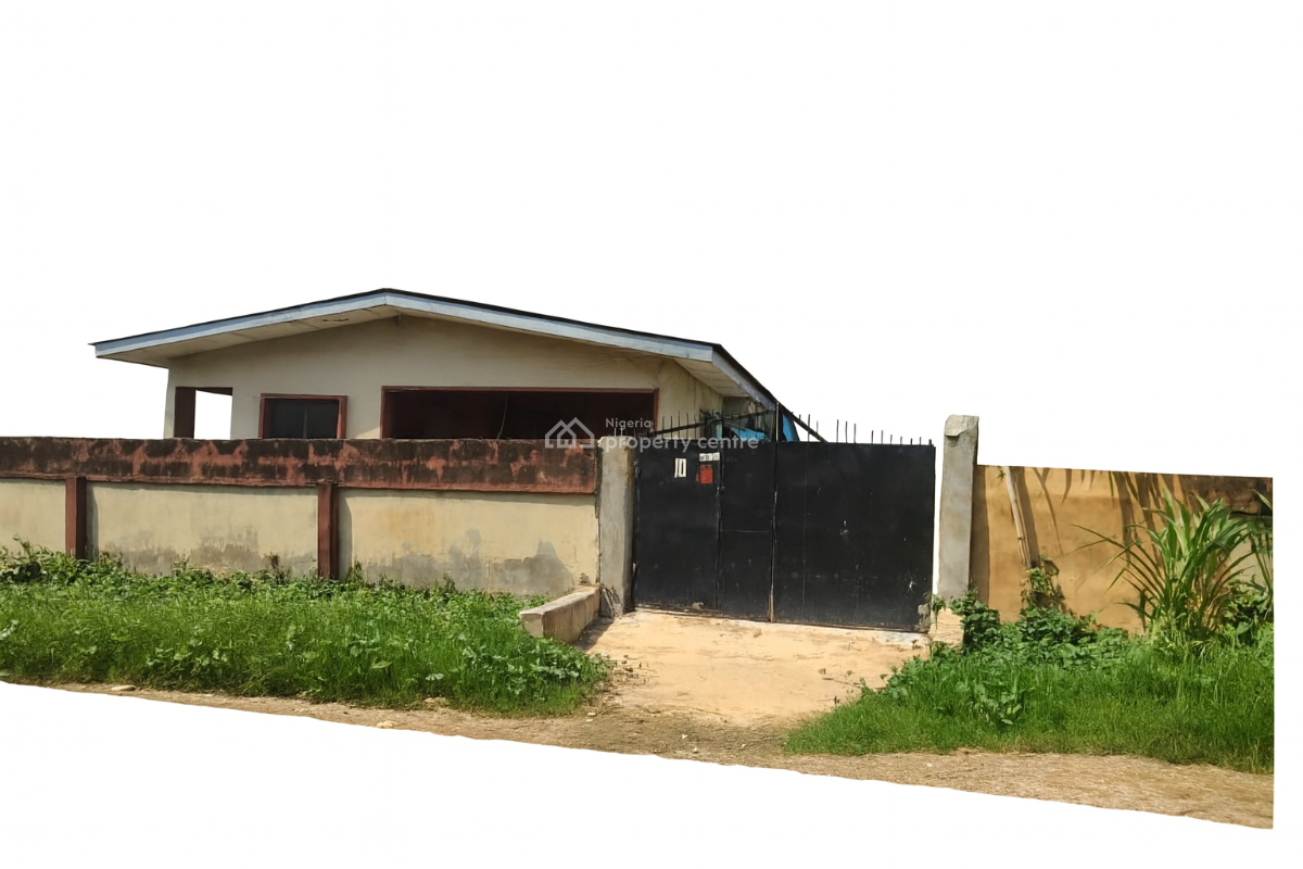 an Old Bungalow, Bickersteth Estate, Onike, Yaba, Lagos, Detached Bungalow for Sale