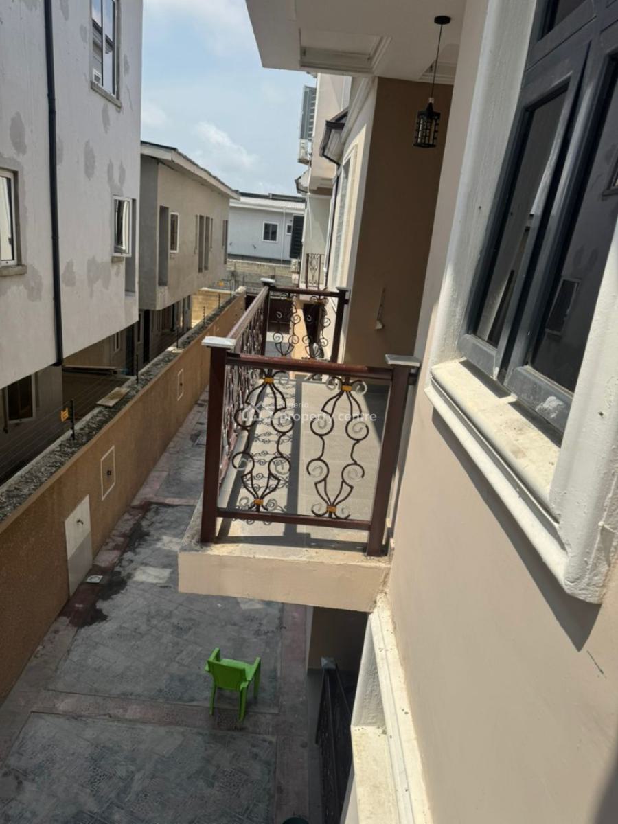 Standard 2 Bedroom Flat, Conservative Road Lekki Phase 1, Lekki Phase 1, Lekki, Lagos, Flat / Apartment for Rent