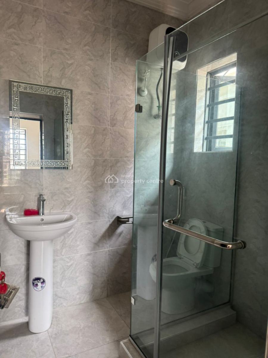 Standard 2 Bedroom Flat, Conservative Road Lekki Phase 1, Lekki Phase 1, Lekki, Lagos, Flat / Apartment for Rent