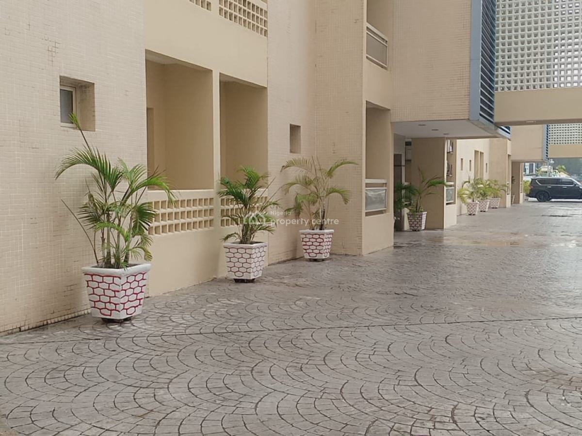 First Floor 3 Bedroom Flat + One Bedroom for Lease, Ikoyi, Lagos, Flat / Apartment for Rent