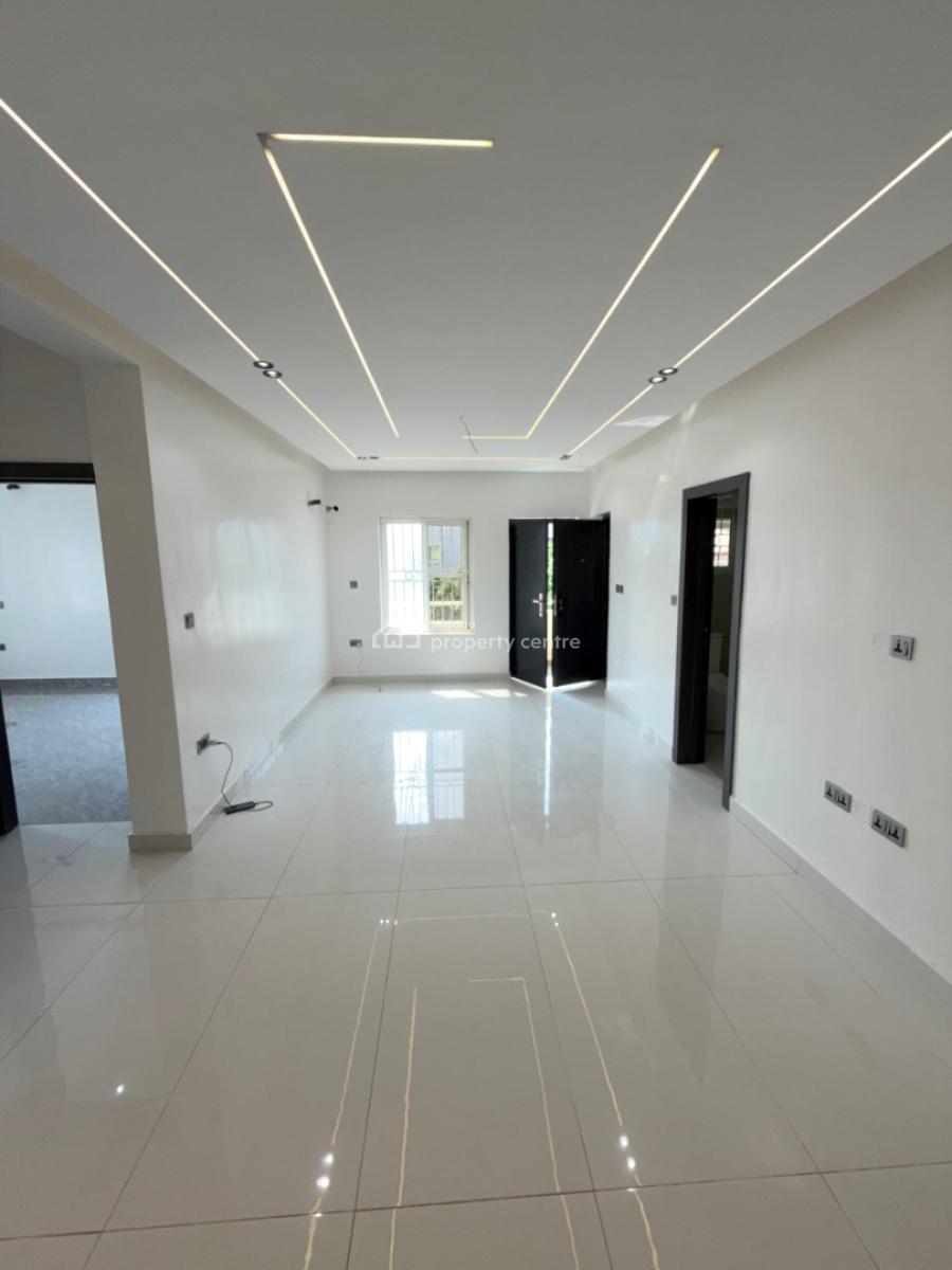 Spacious Massive Lurxy 3bedroom Flat a, Secure Minestate Alphat Beach Road Opposite Chevy View Lekk, Lekki, Lagos, Block of Flats for Sale