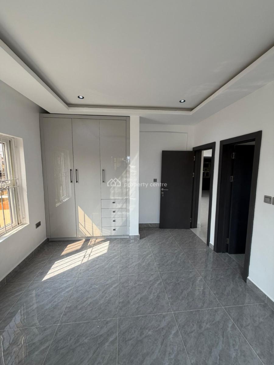 Spacious Massive Lurxy 3bedroom Flat a, Secure Minestate Alphat Beach Road Opposite Chevy View Lekk, Lekki, Lagos, Block of Flats for Sale