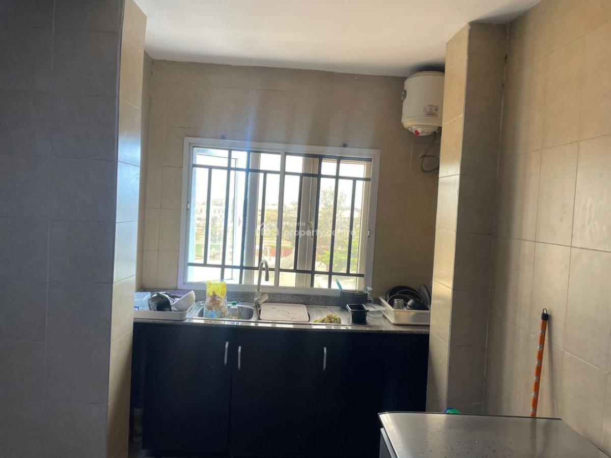 Unparalleled Value! 3-bedroom Apartment with Ample Parking, Lekki Phase 1, Lekki, Lagos, Flat / Apartment for Sale