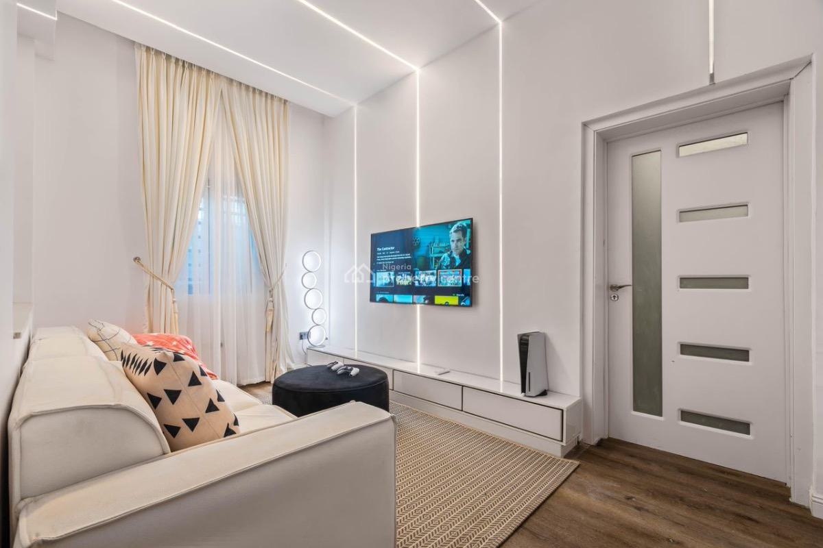 Luxury One Bedroom Apartment, Lekki Phase 1, Lekki, Lagos, Flat / Apartment Short Let