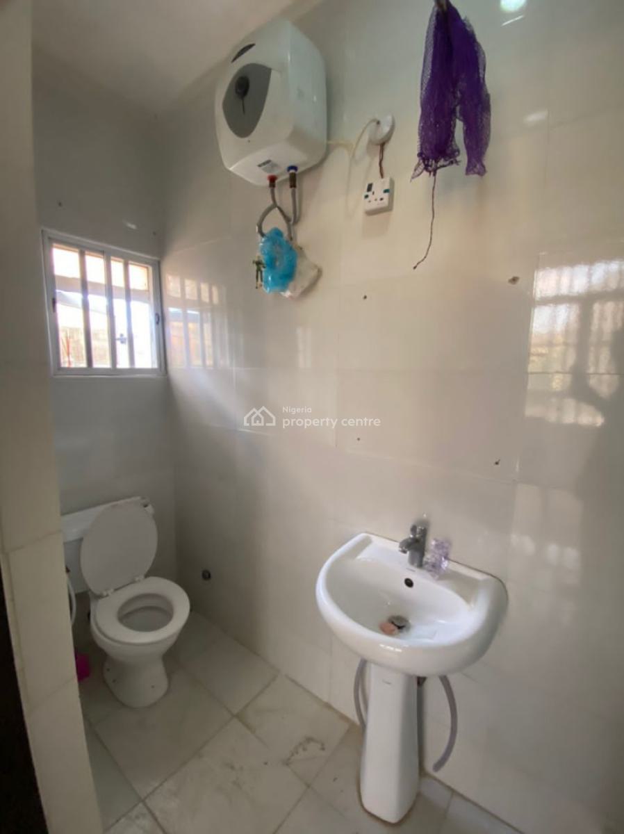 Self Service and Spacious 1 Bedroom Apartment Plus Guest Toilet, Off Palace Road, Oniru, Victoria Island (vi), Lagos, Mini Flat (room and Parlour) for Rent