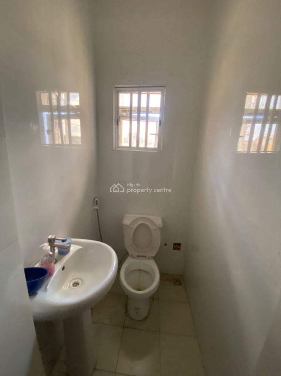 Self Service and Spacious 1 Bedroom Apartment Plus Guest Toilet, Off Palace Road, Oniru, Victoria Island (vi), Lagos, Mini Flat (room and Parlour) for Rent