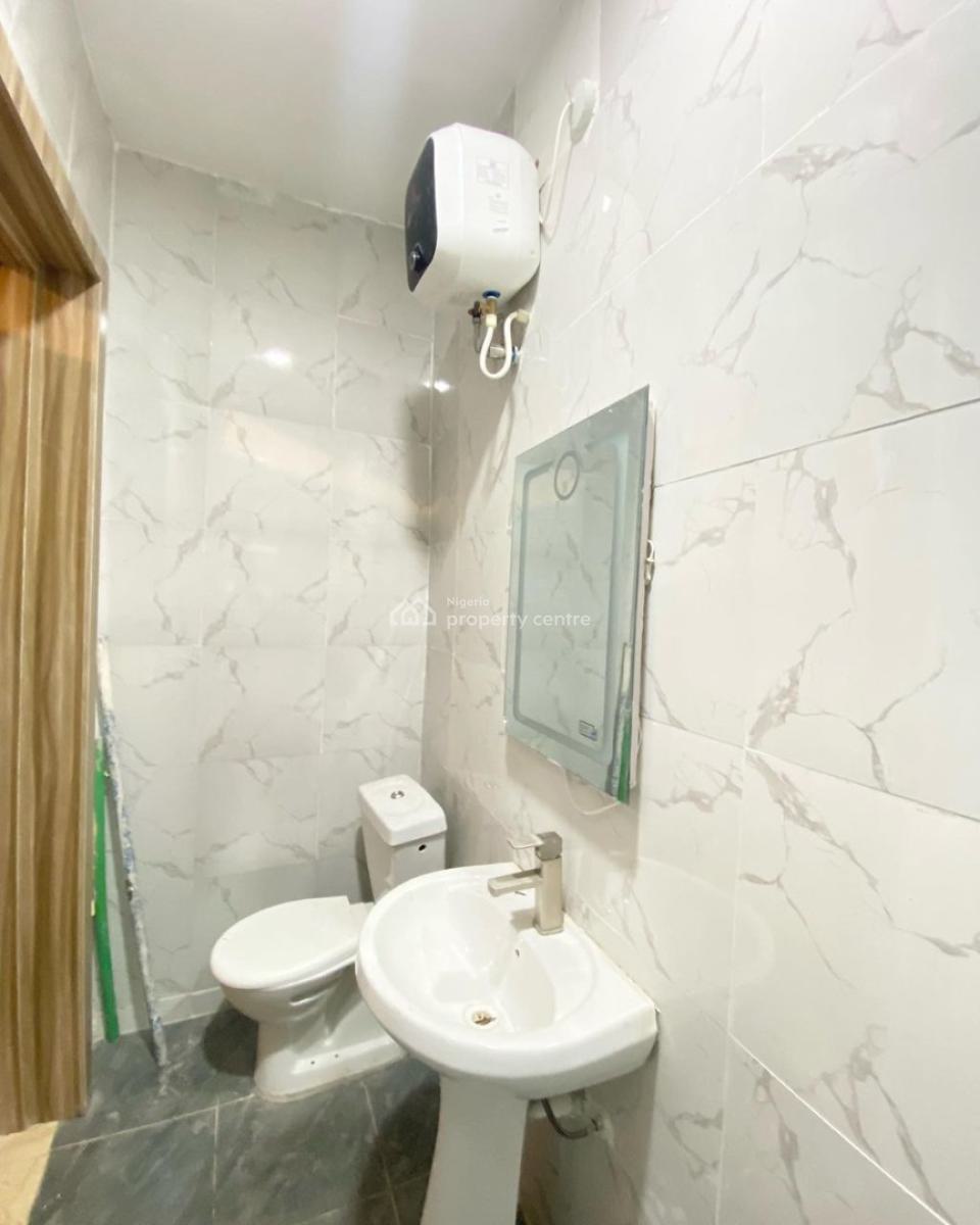 3 Bedroom Penthouse Apartment., Westend Estate, Road 6 (lekky County Road), Ikota, Lekki, Lagos, Flat / Apartment for Rent